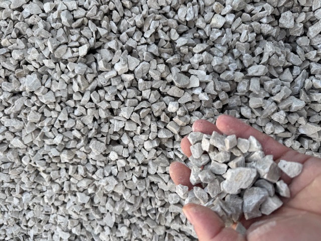 lomový kameň 8-16 mm